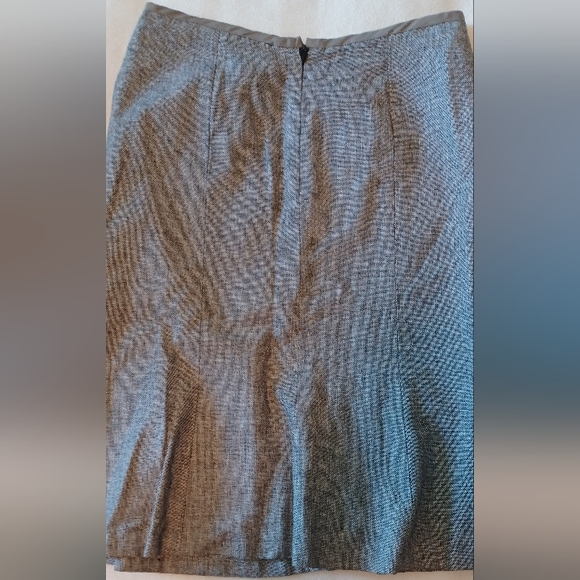 Gray tweed-look skirt - Picture 2 of 3
